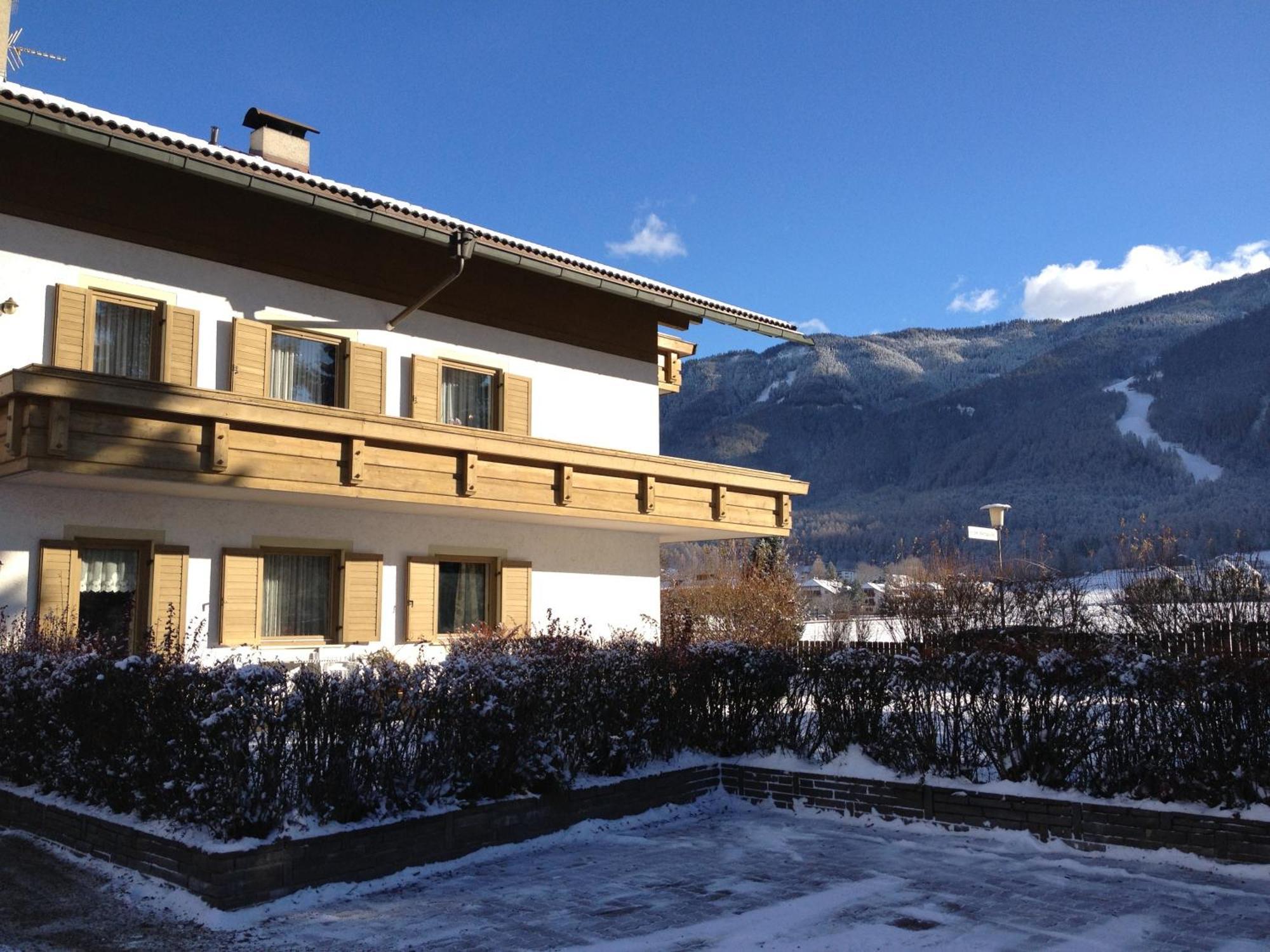 Appartments Hilber Brunico Exterior foto